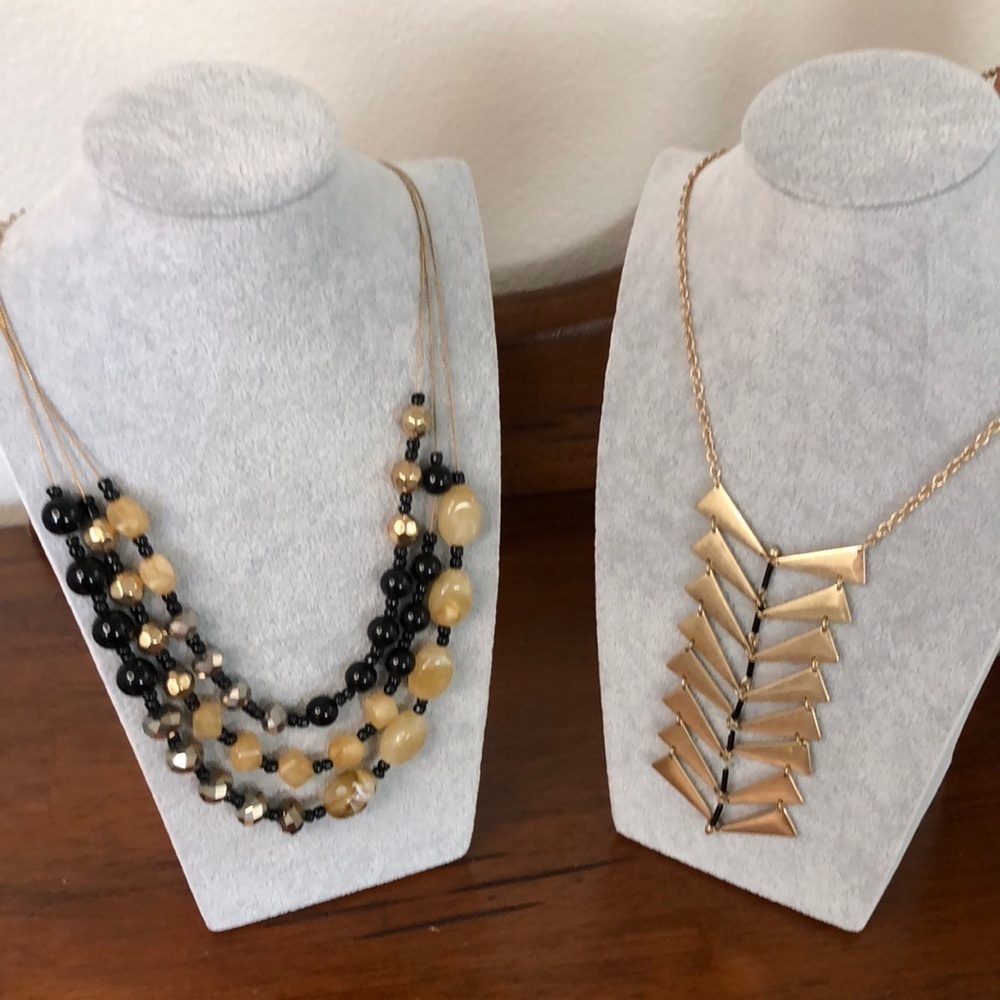 3/$25 Lot of 2 Pieces of Gold Tone Costume Jewelry Statement Necklaces